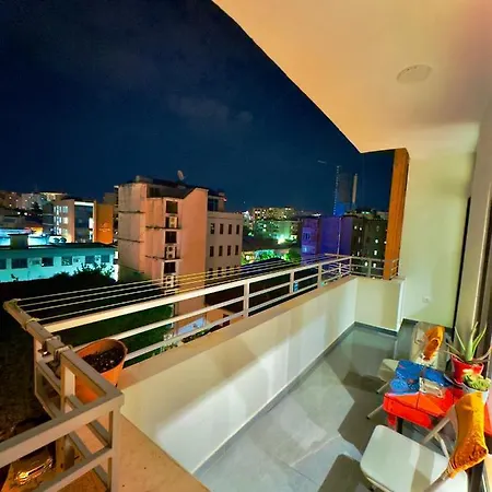 Charming And Bright Center Apartament Apartmán