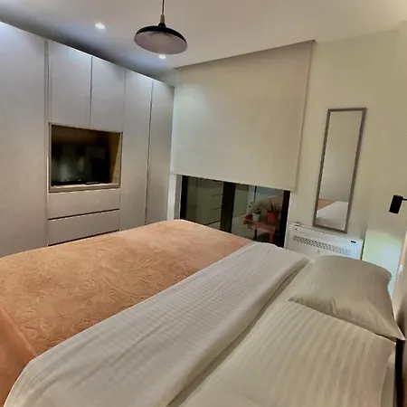 Daire Charming And Bright Center *